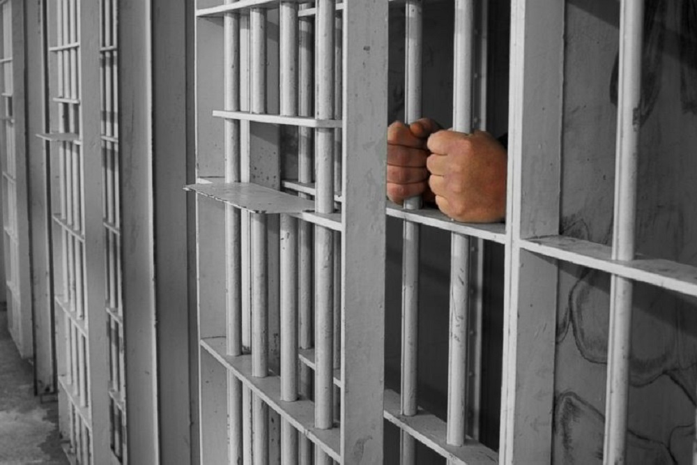 Binance’s Zhao and FTX’s Bankman-Fried Commence Their Prison Sentences